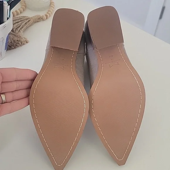 MARC FISHER LTD | OMMIE POINTED TOE BOOTIE IN LIGHT NATURAL - Picture 4 of 7